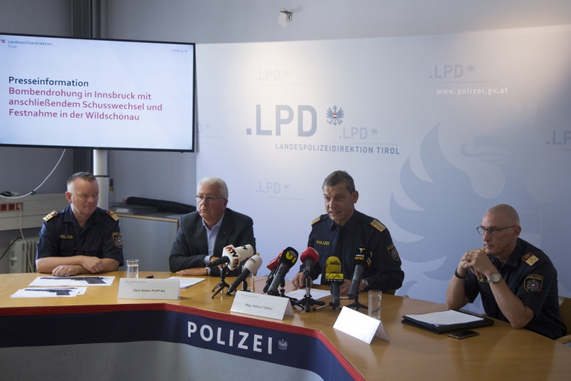 Preview 20190704 Pressekonferenz - Bombendrohung in Innsbruck mit anschliessender Verhaftung und Schu (6).jpg